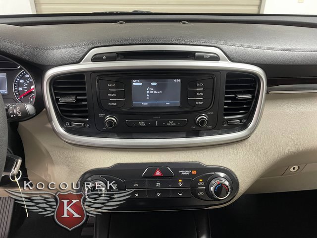 Used 2016 Kia Sorento LX AWD/4WD image 16