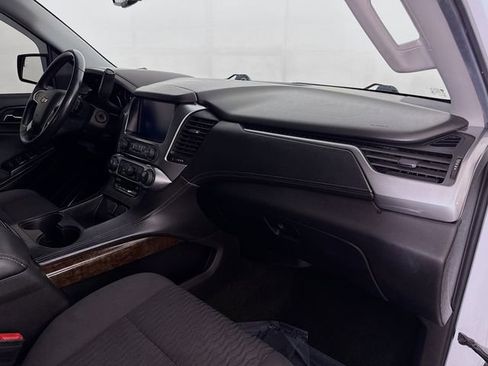 Used 2016 Chevrolet Suburban LS RWD image 30