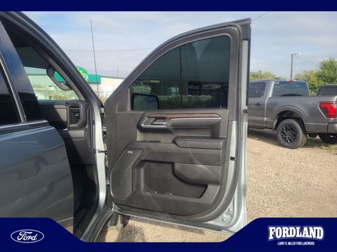 Used 2023 GMC Sierra 1500 SLT w/ SLT Premium Package AWD/4WD image 16