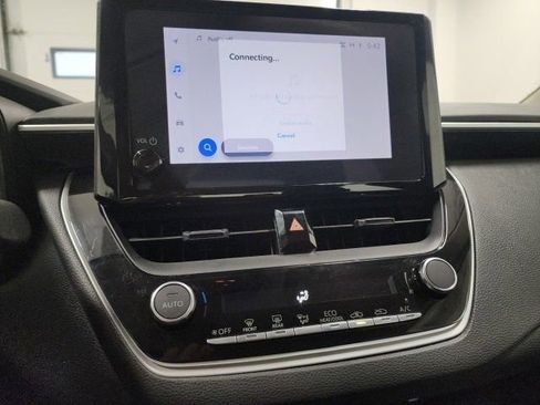 Used 2024 Toyota Corolla LE image 29