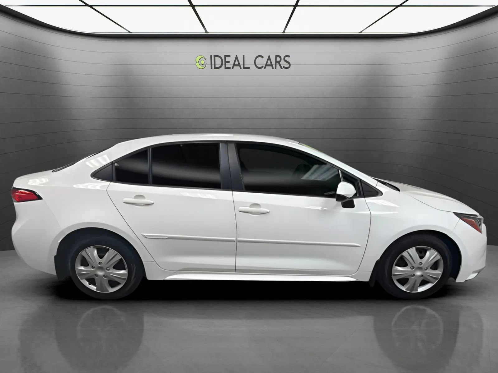 Used 2023 Toyota Corolla LE w/ Carpet Mat Package (TMS) FWD image 5