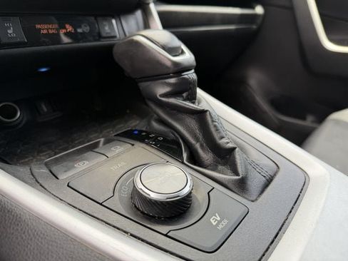 Certified 2022 Toyota RAV4 XSE AWD/4WD image 18