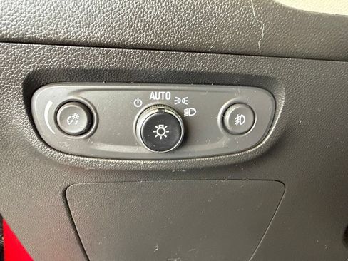 Used 2021 Buick Encore GX Select w/ Advanced Technology Package AWD/4WD image 9