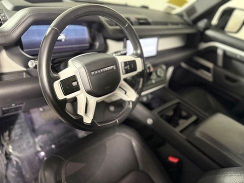 Used 2022 Land Rover Defender 110 X-Dynamic HSE AWD/4WD image 18