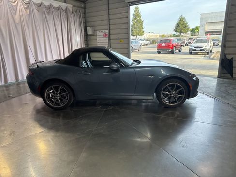 Used 2016 MAZDA MX-5 Miata Grand Touring image 4