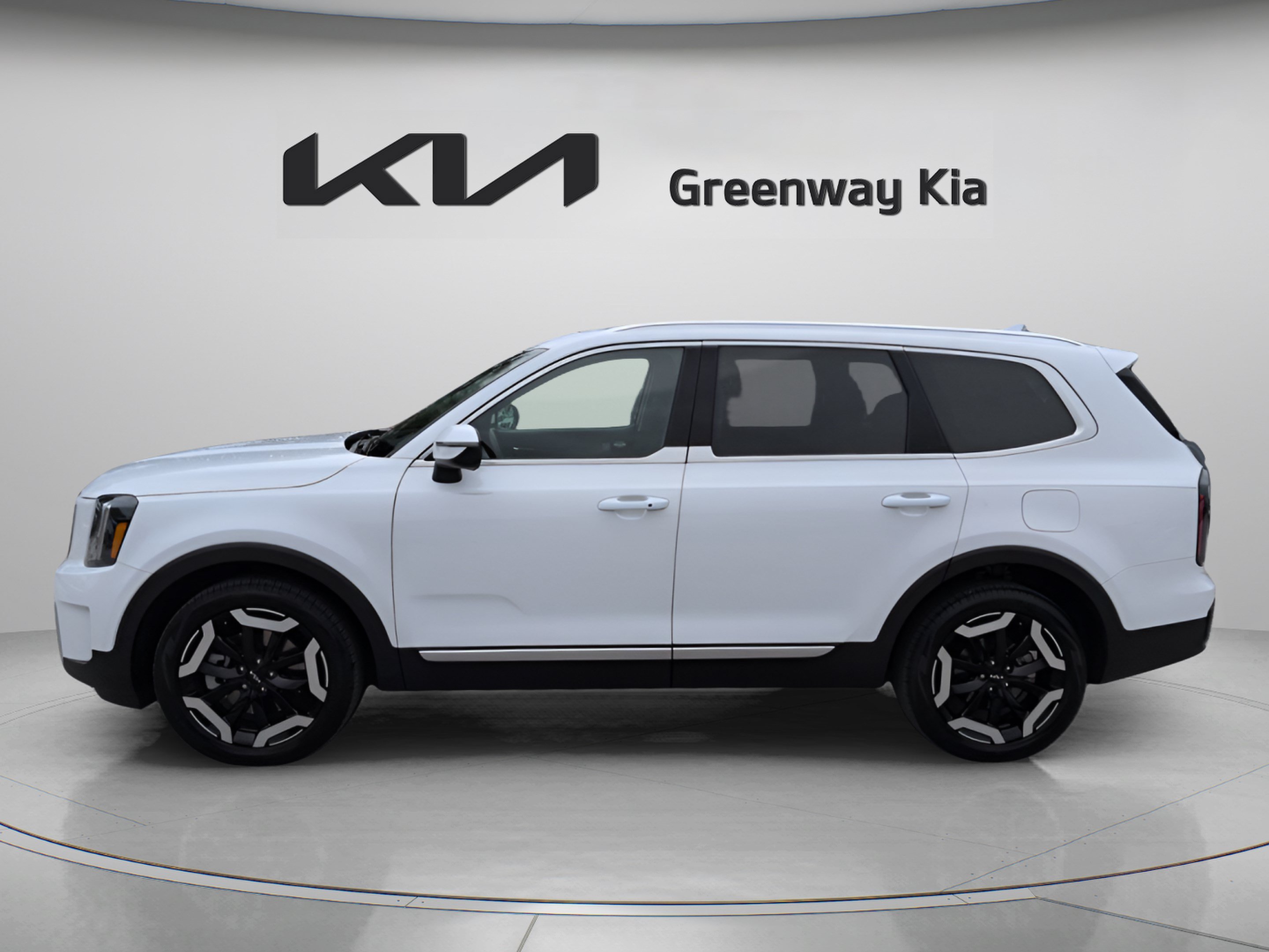 Used 2025 Kia Telluride EX w/ EX Captain's Chair Package FWD image 9