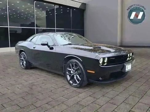 Used 2022 Dodge Challenger SXT w/ Blacktop Package image 7