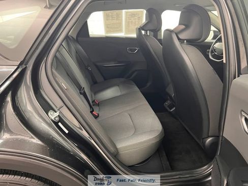 Used 2025 Kia K4 FWD image 32