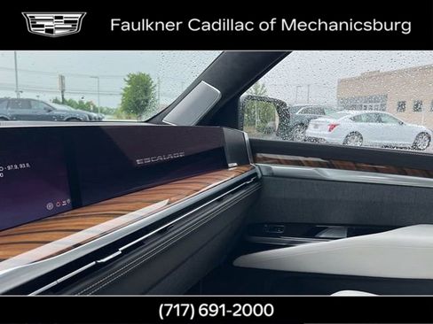 Certified 2026 Cadillac Escalade Platinum Sport w/ LPO, ONYX Package AWD/4WD image 37