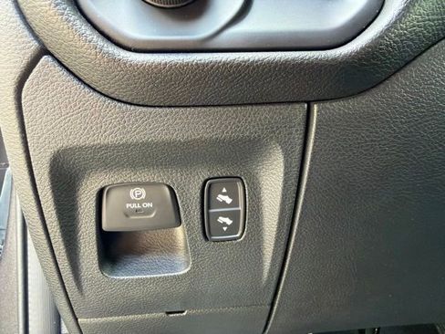 Used 2024 RAM 1500 Big Horn AWD/4WD image 22