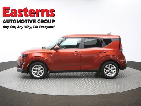 Used 2023 Kia Soul LX w/ Option Group 015 FWD image 60