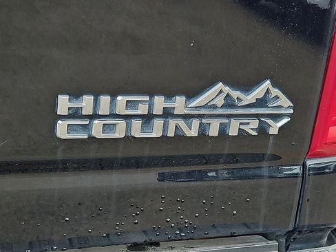 Used 2022 Chevrolet Silverado 2500 High Country w/ Z71 Off-Road Package AWD/4WD image 14