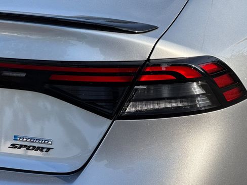 Used 2025 Honda Accord Sport image 32