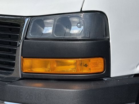 Used 2024 GMC Savana 2500 w/ Driver Convenience Package image 6