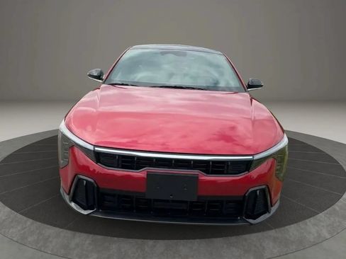 Used 2025 Kia K4 GT-Line w/ GT-Line Premium Package FWD image 2