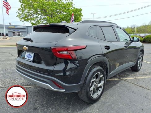 Used 2025 Chevrolet Trax LT w/ LT Convenience Package FWD image 7
