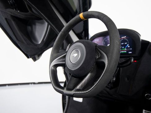 Used 2021 McLaren 765LT RWD image 28