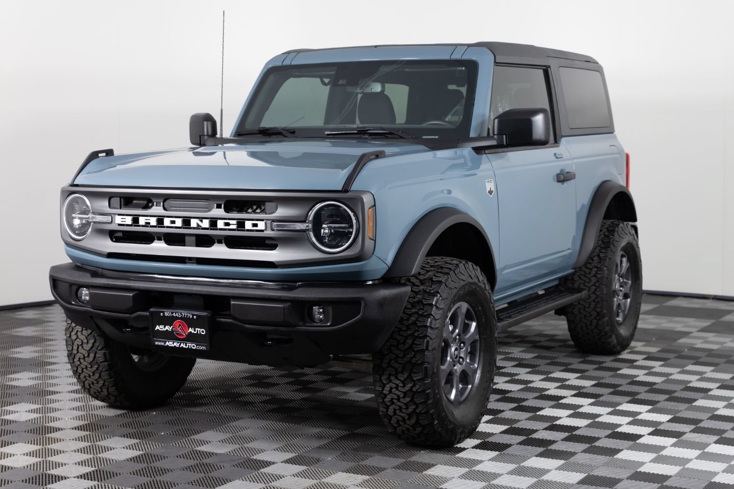 Used 2022 Ford Bronco 2-Door AWD/4WD image 2