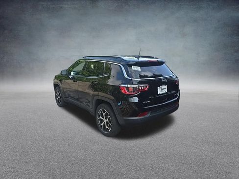 Used 2024 Jeep Compass Limited AWD/4WD image 7