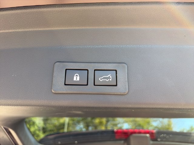 Used 2025 Subaru Ascent Touring AWD/4WD image 25