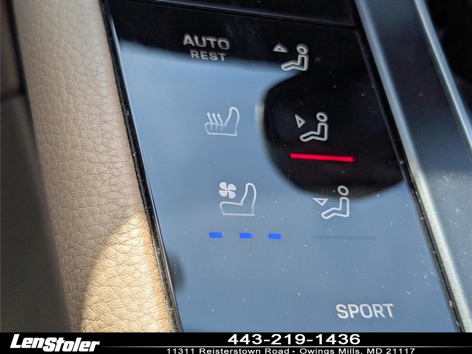 Used 2024 Porsche Macan AWD/4WD image 26