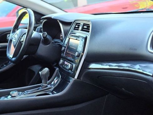 Certified 2021 Nissan Maxima Platinum w/ Sport Mat Group image 13