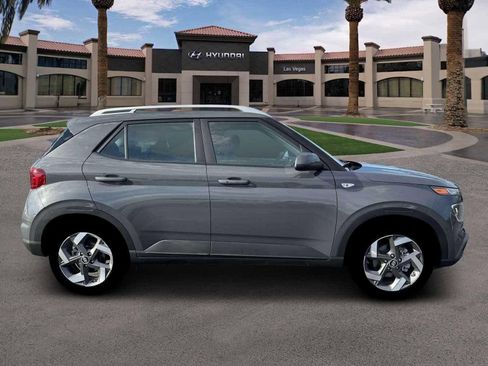 New 2026 Hyundai Venue SEL FWD image 9
