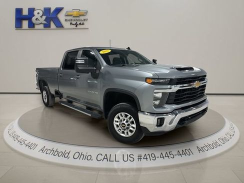 Used 2025 Chevrolet Silverado 2500 LT w/ Convenience Package AWD/4WD image 1