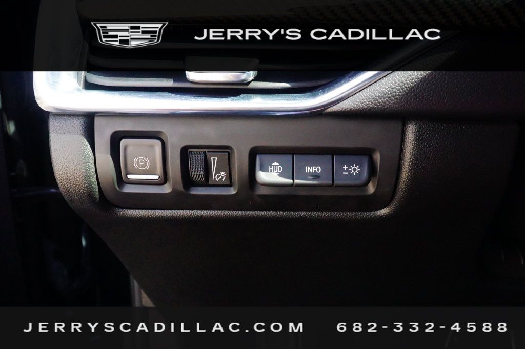 Used 2023 Cadillac XT4 Sport FWD image 15
