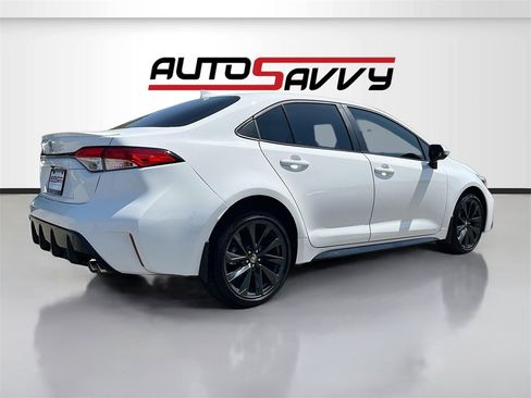Used 2024 Toyota Corolla SE image 7