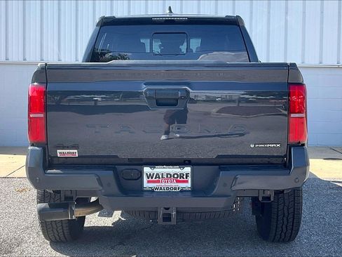Used 2025 Toyota Tacoma TRD Off-Road w/ TRD Off Road Upgrade Package AWD/4WD image 5