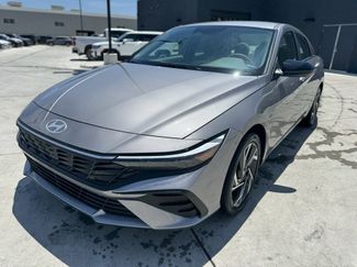 New 2025 Hyundai Elantra SEL video 1