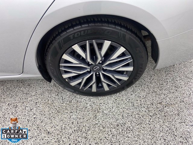 Used 2025 Nissan Altima 2.5 SV FWD image 11