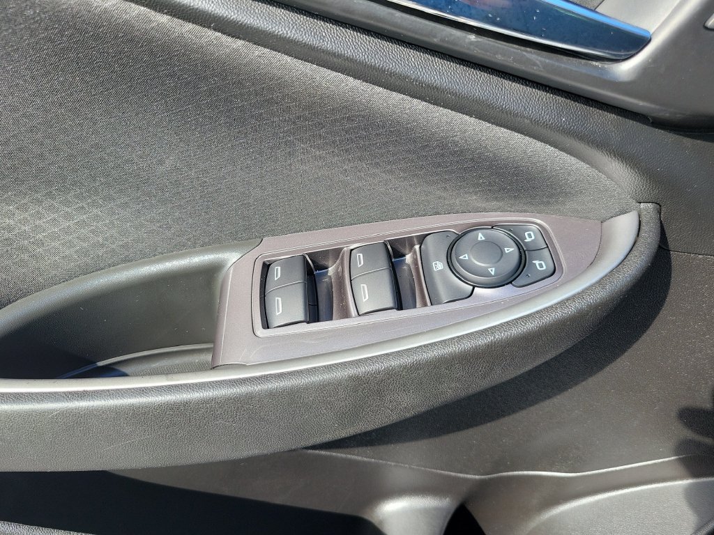 Used 2022 Chevrolet Malibu RS FWD image 22