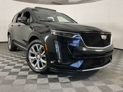Used 2020 Cadillac XT6 Sport w/ Platinum Package AWD/4WD image 42