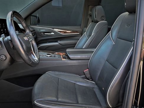 Used 2023 Cadillac Escalade Premium Luxury image 17