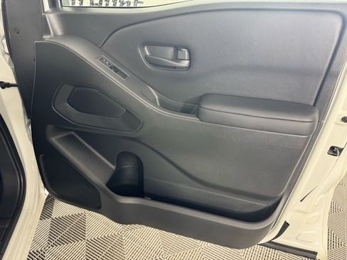 Used 2023 Nissan Frontier S w/ Tow Package image 28