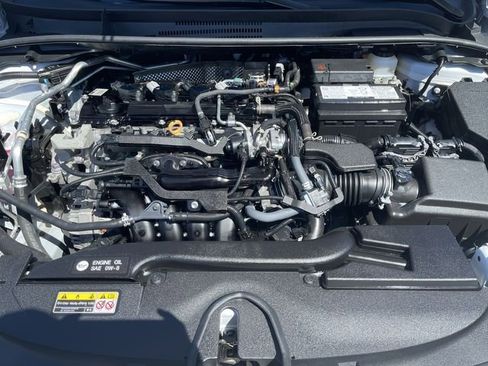 Used 2025 Toyota Corolla LE FWD image 11