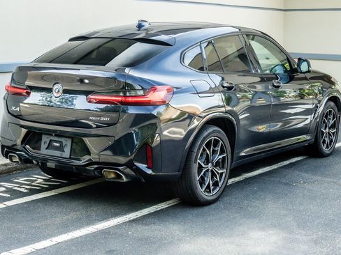 Used 2022 BMW X4 xDrive30i w/ M Sport Package 2 AWD/4WD image 7