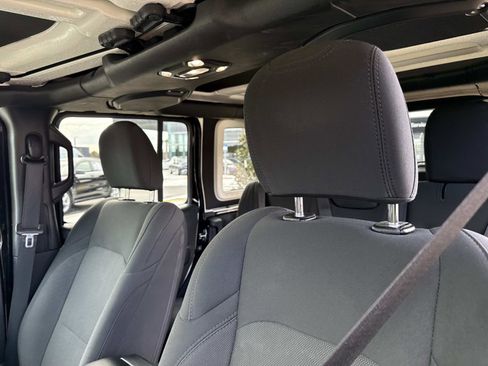 Used 2022 Jeep Wrangler Unlimited Sport image 22