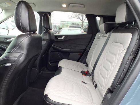 Used 2023 Ford Escape Platinum w/ Premium Technology Package image 8