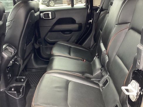 Used 2021 Jeep Gladiator Mojave AWD/4WD image 7