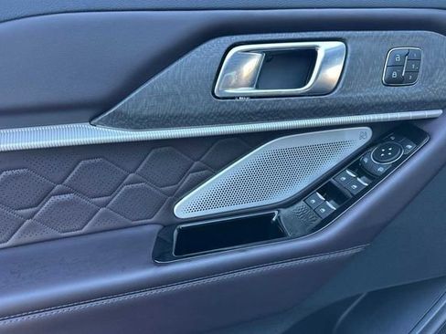 Used 2025 Ford Explorer Platinum w/ Ultimate Package image 10