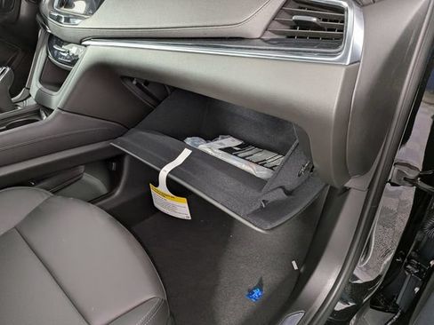 New 2026 Cadillac XT5 Premium Luxury w/ LPO, Floor Liner Package AWD/4WD image 33