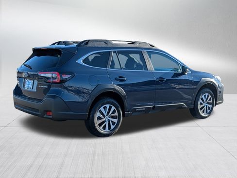 Used 2025 Subaru Outback Premium image 7