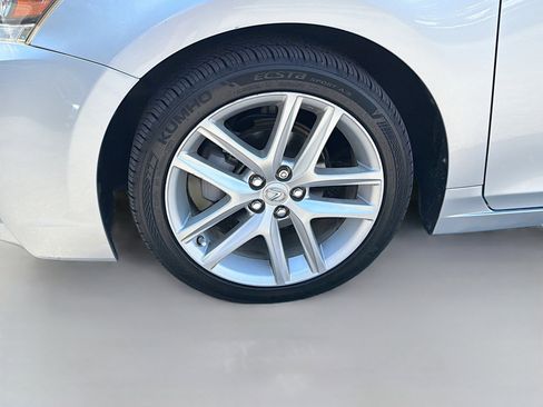 Used 2015 Lexus CT 200h image 38