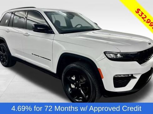 Used 2025 Jeep Grand Cherokee Limited w/ Black Appearance Package image 1