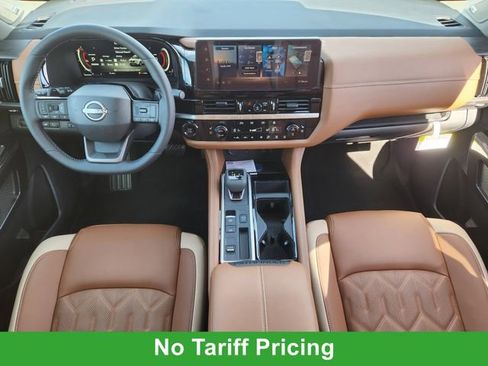 New 2026 Nissan Pathfinder Platinum image 21