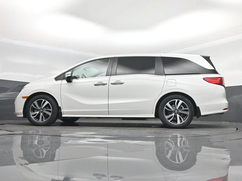 Used 2021 Honda Odyssey Touring image 15