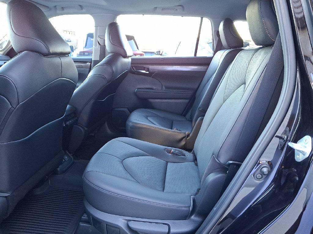 Used 2020 Toyota Highlander Limited AWD/4WD image 13